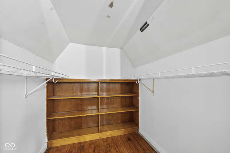 Listing Image 42