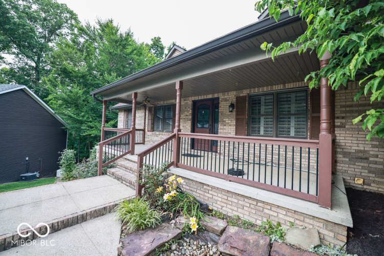 Listing Image 8