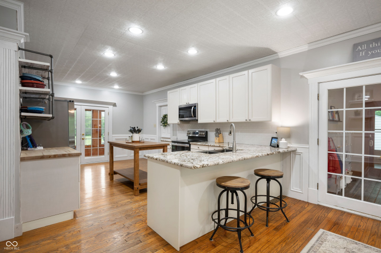 Listing Image 13