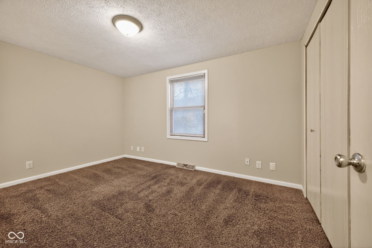 Listing Image 24