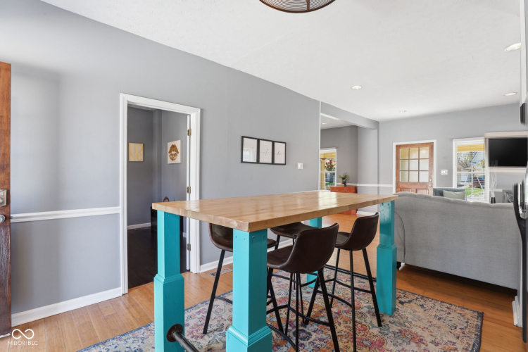 Listing Image 13