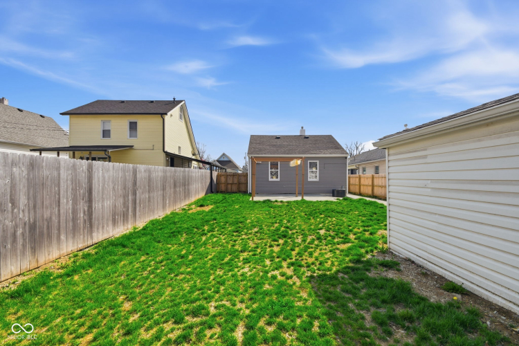 Listing Image 17