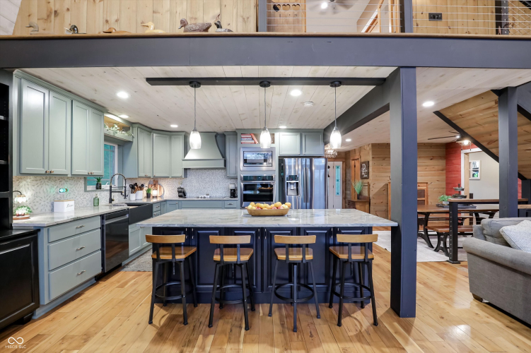Listing Image 12