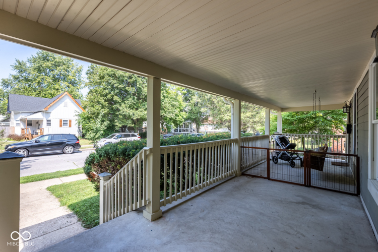 Listing Image 5