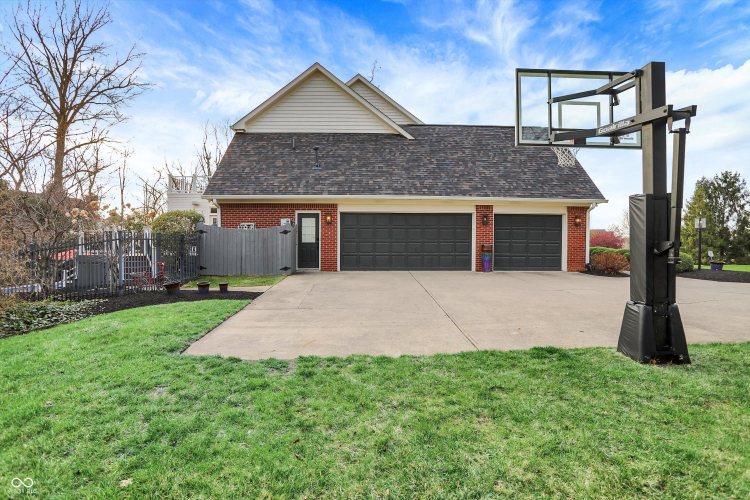 Listing Image 105