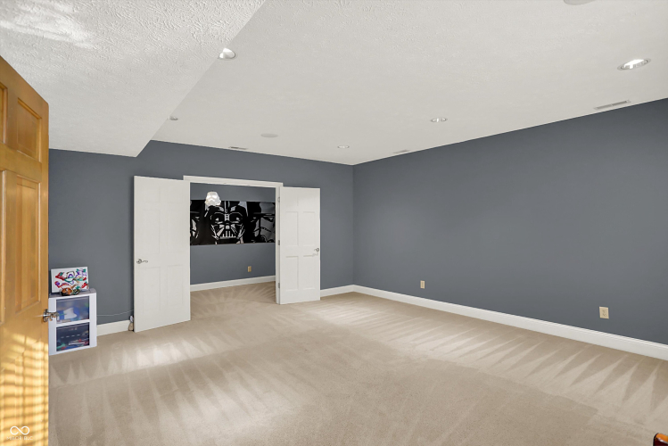 Listing Image 82