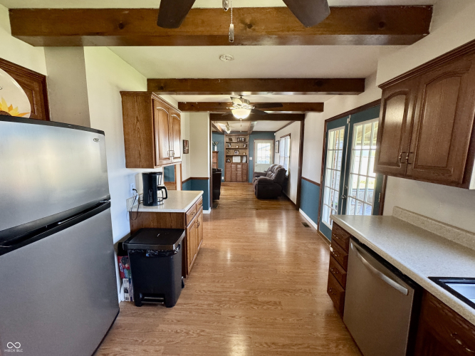 Listing Image 19
