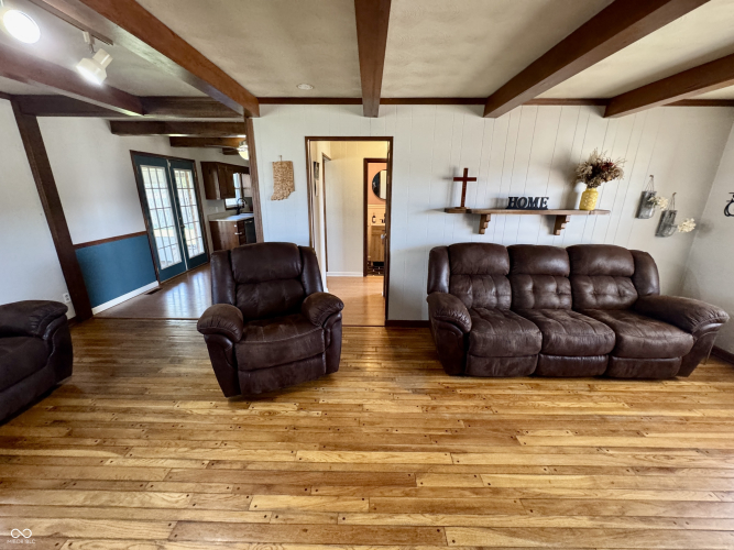 Listing Image 20