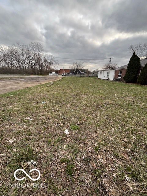 Listing Image 5
