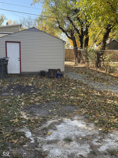 Listing Image 7