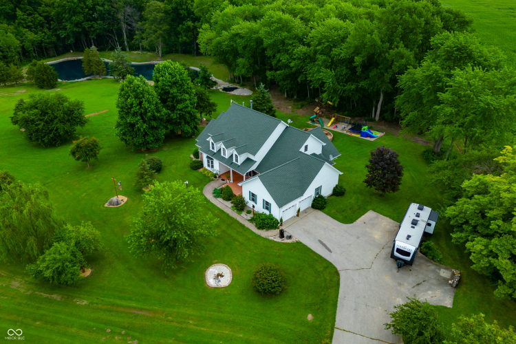 Listing Image 79
