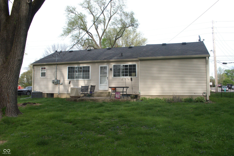 Listing Image 15