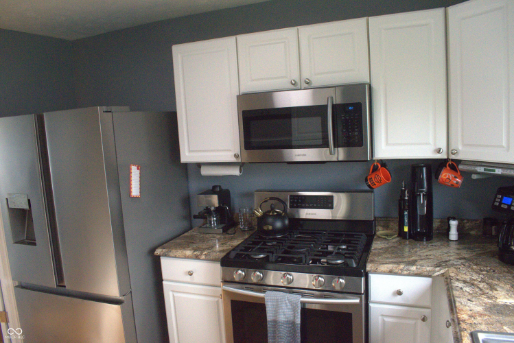 Listing Image 5