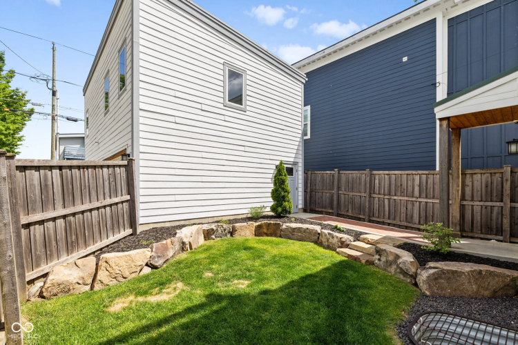 Listing Image 43