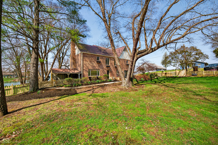 Listing Image 100