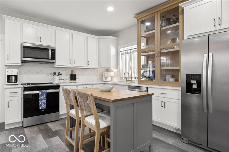 Listing Image 12