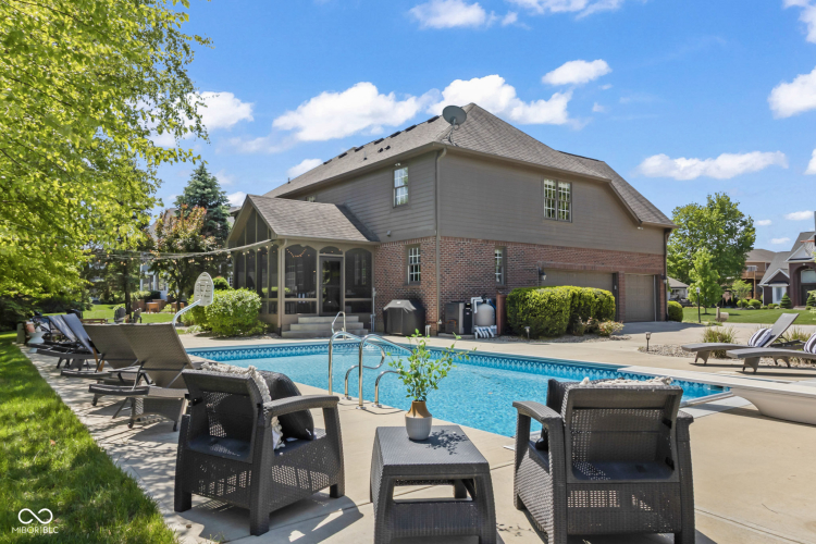 Listing Image 105