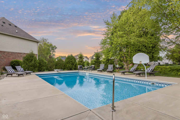 Listing Image 114