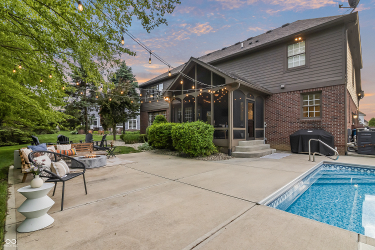 Listing Image 129