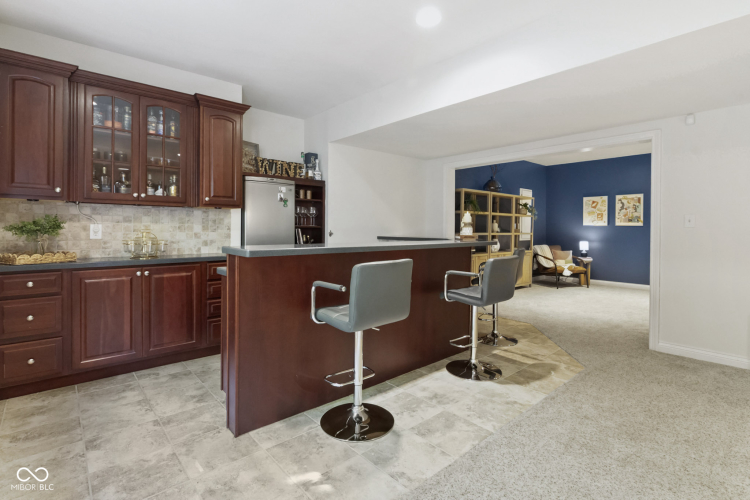 Listing Image 80