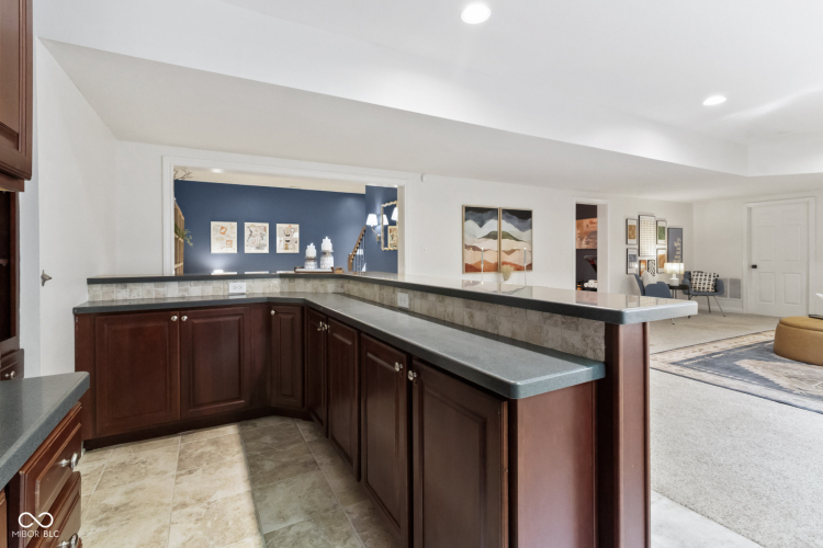 Listing Image 81