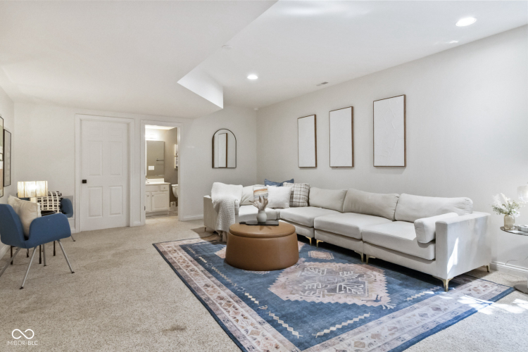 Listing Image 83