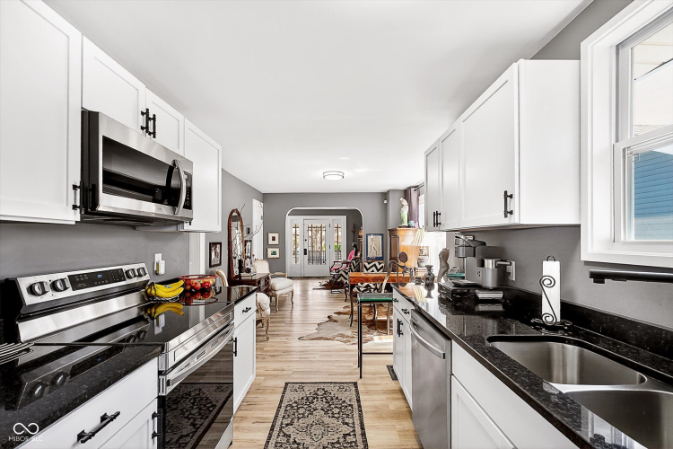 Listing Image 13