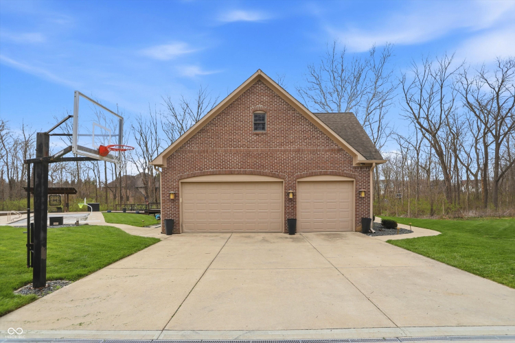 Listing Image 107