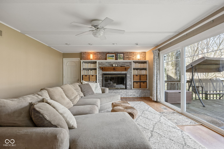 Listing Image 19