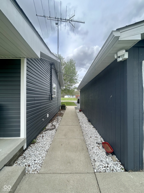 Listing Image 16