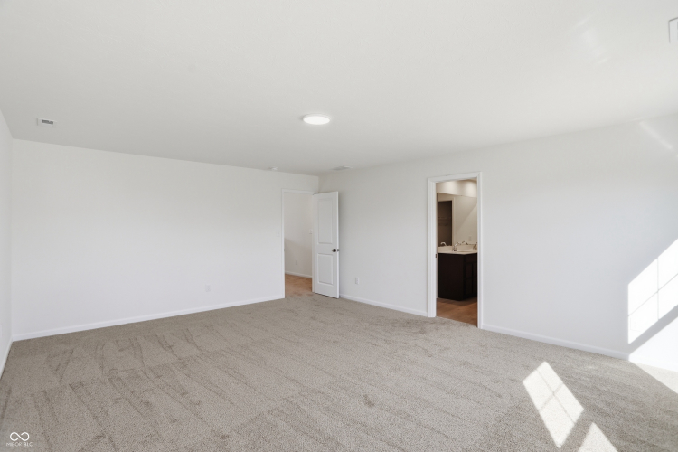 Listing Image 50