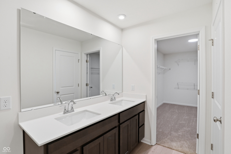 Listing Image 55