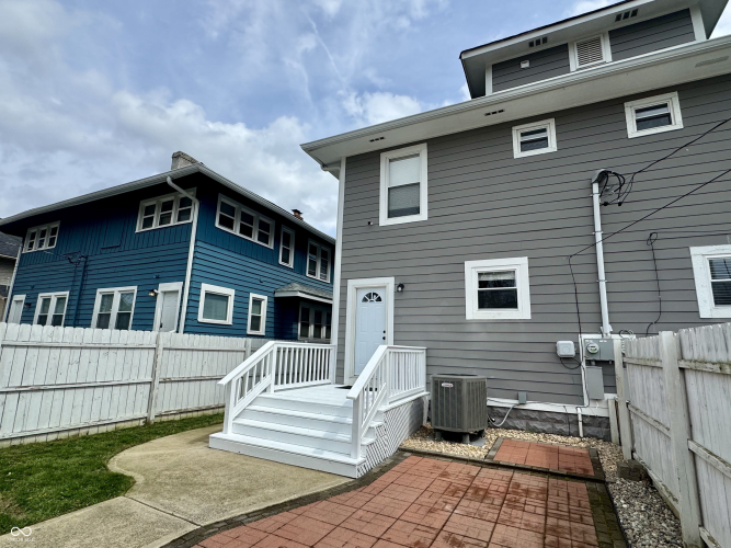 Listing Image 40