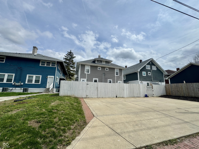 Listing Image 43