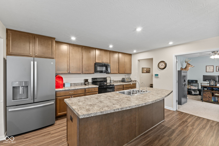 Listing Image 13