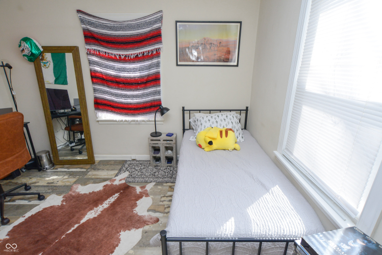 Listing Image 16