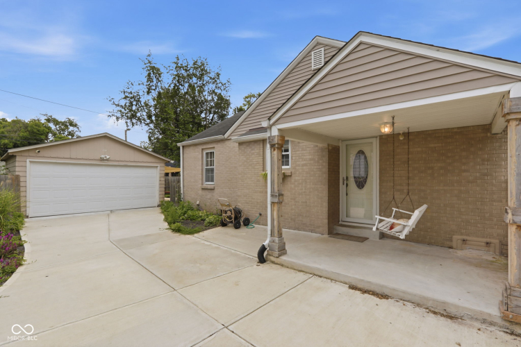 Listing Image 25