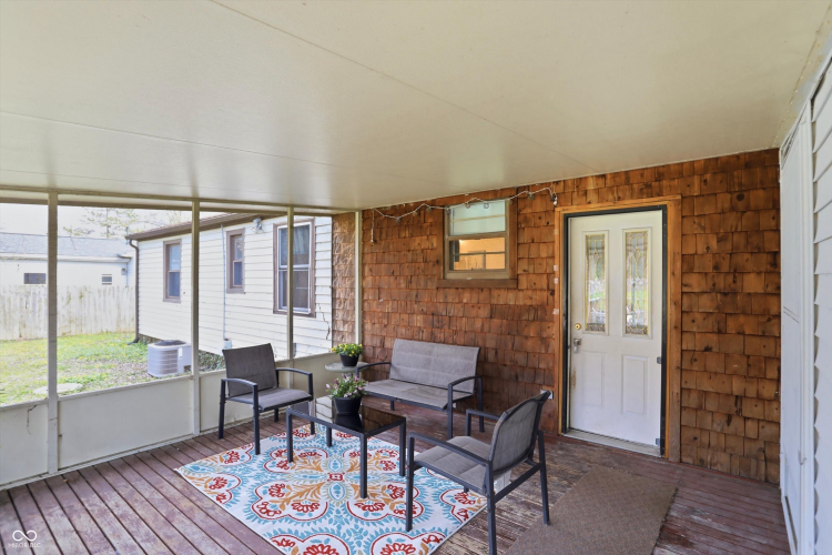 Listing Image 12