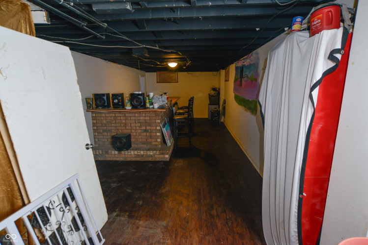 Listing Image 24