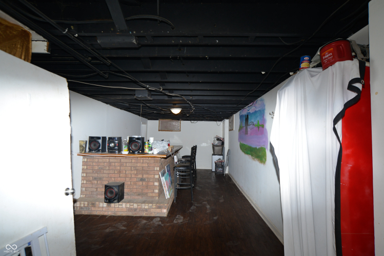 Listing Image 25