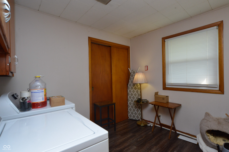 Listing Image 16
