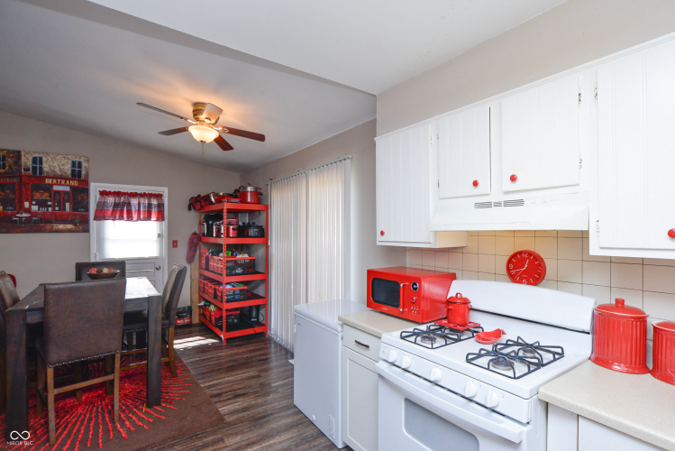 Listing Image 10