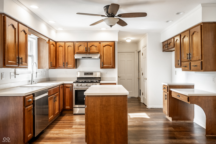 Listing Image 11