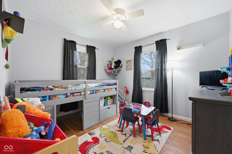 Listing Image 15