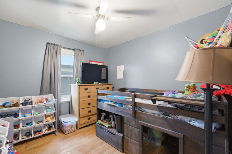 Listing Image 16
