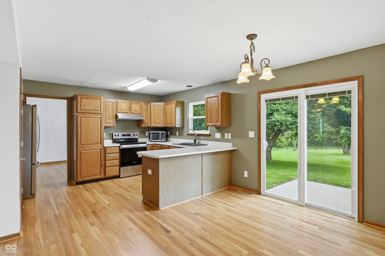 Listing Image 22