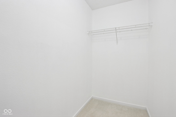 Listing Image 41