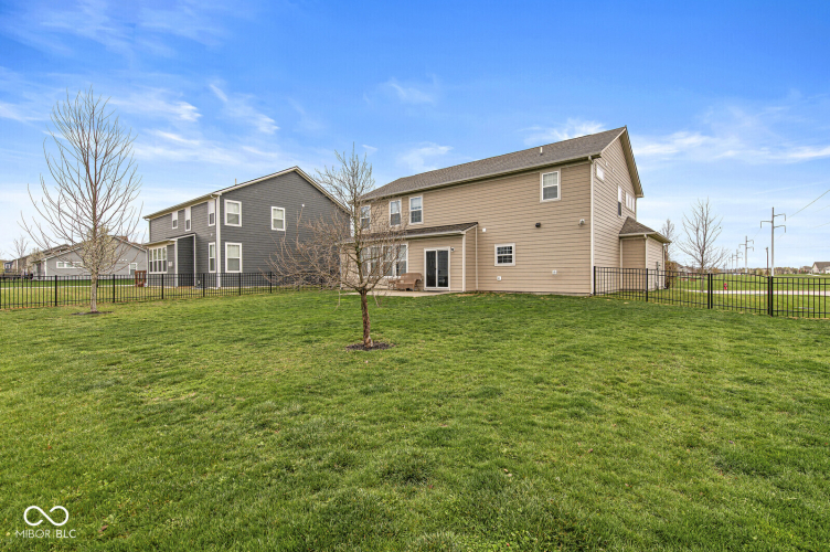 Listing Image 11