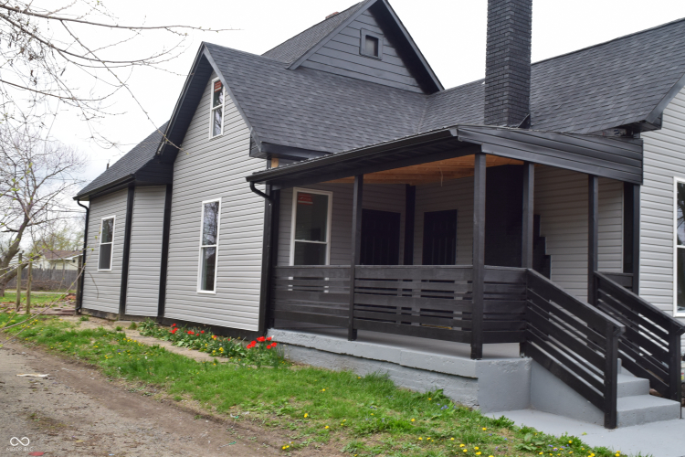 Listing Image 3