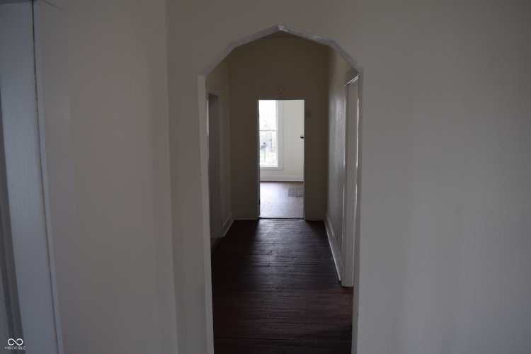 Listing Image 24